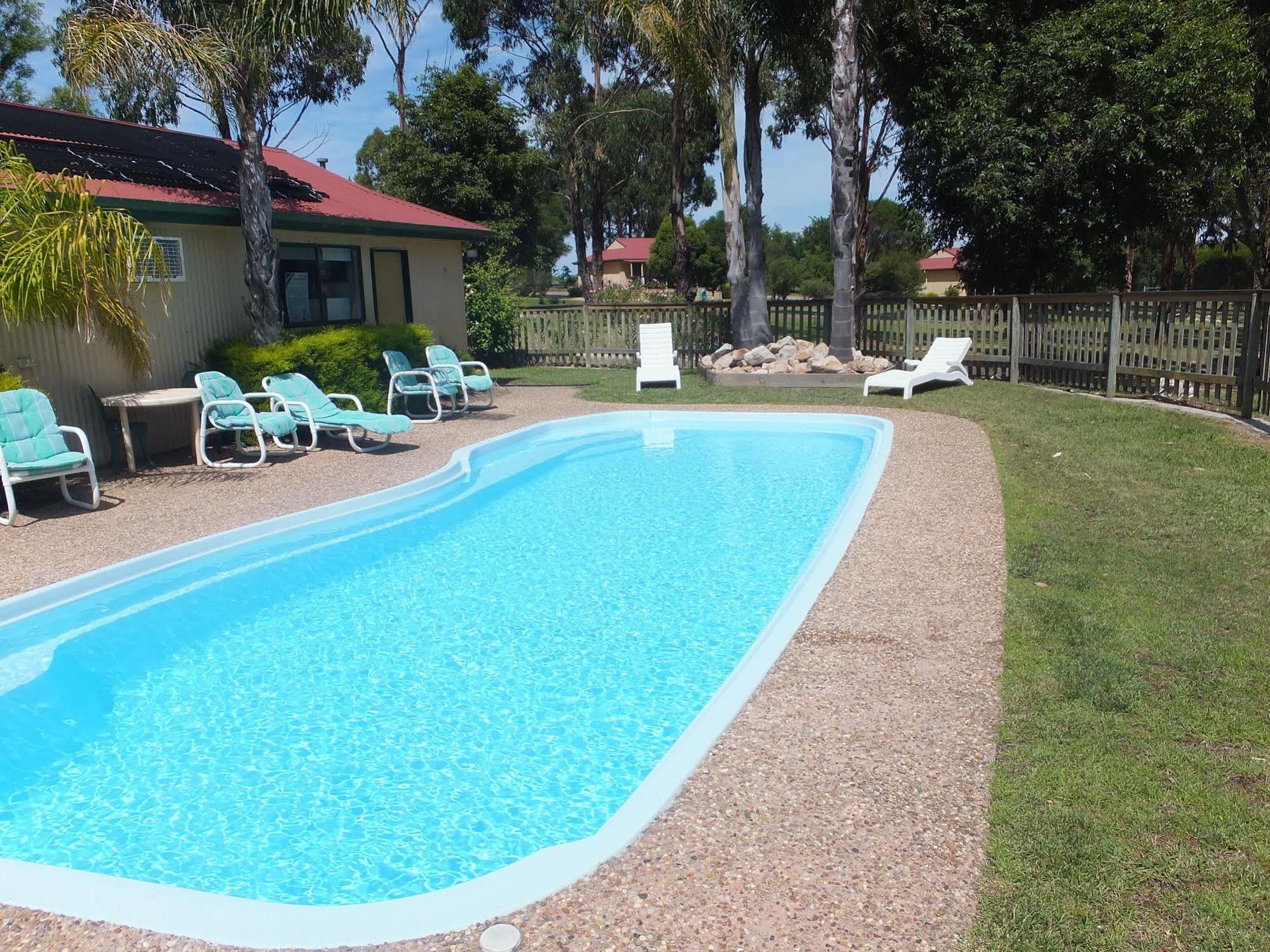 Lakes Entrance Country Cottages Exterior photo