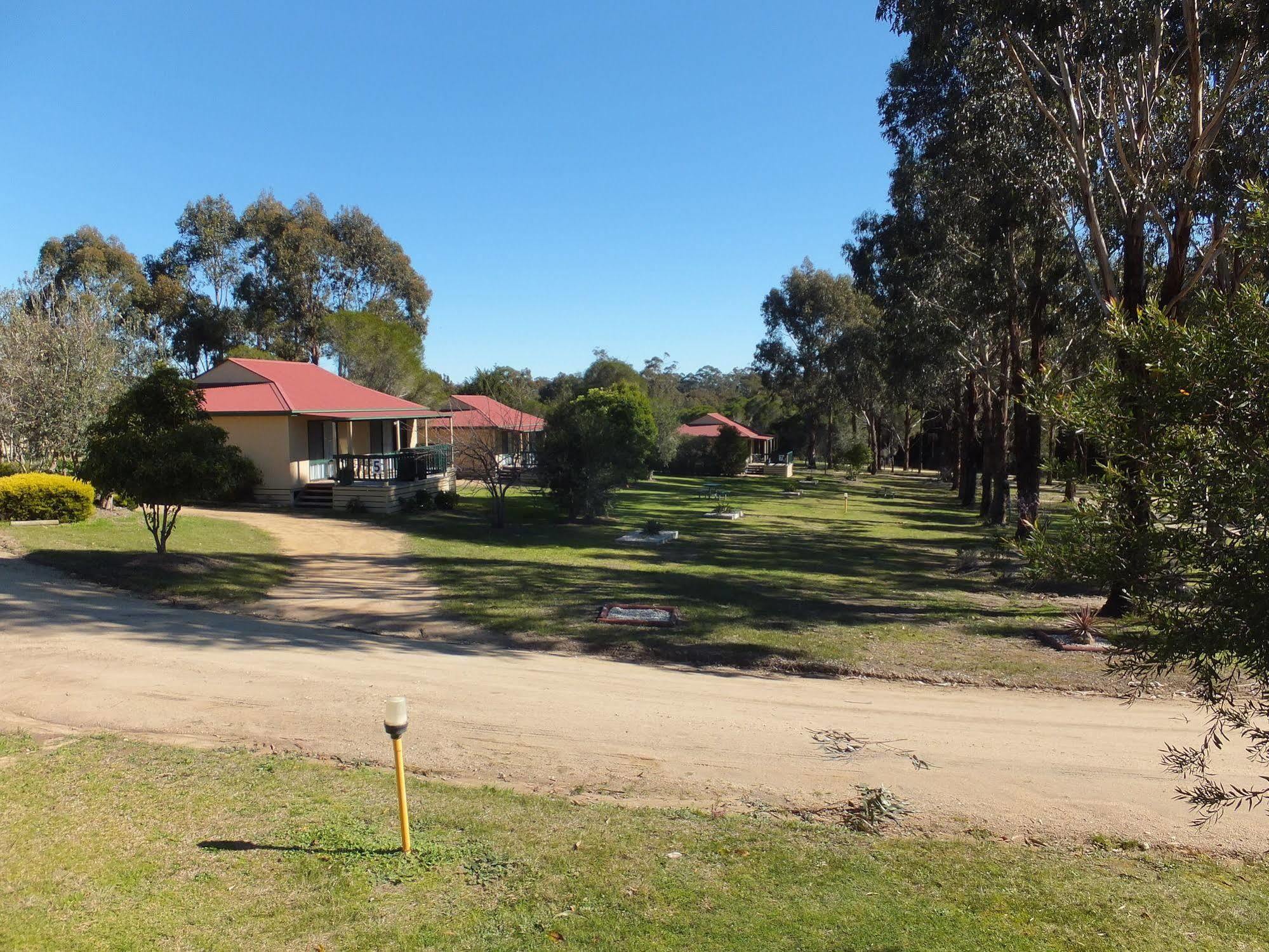 Lakes Entrance Country Cottages Exterior photo